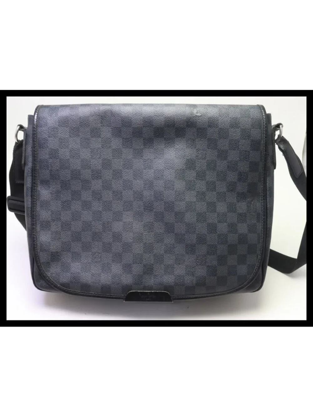 Louis Vuitton Daniel GM Damier Graphite Shoulder Bag